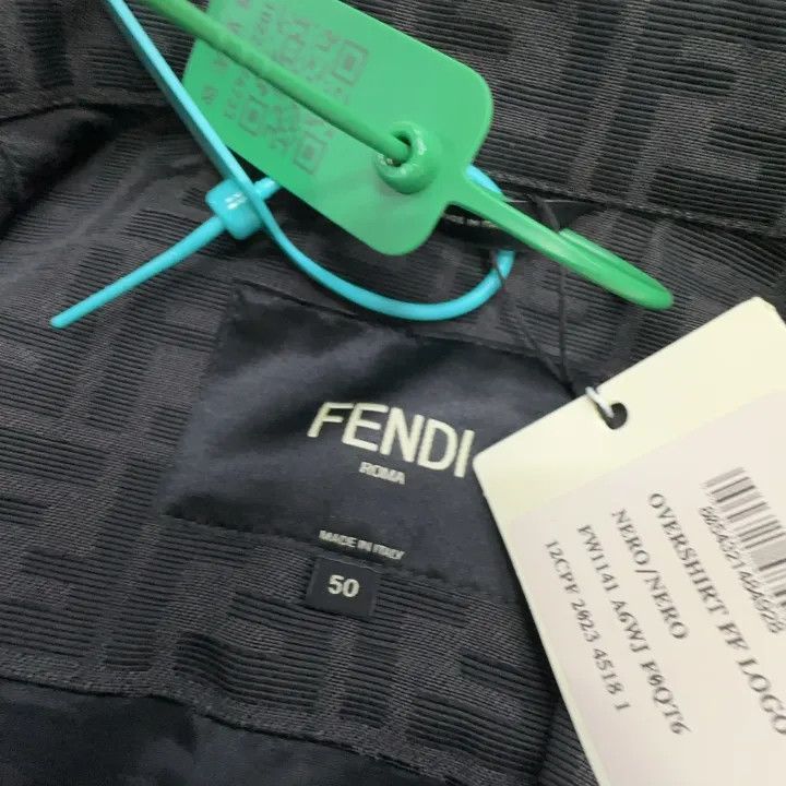Fendi Fendi Logo Print Long Sleeve Shirt for Men 0079 Size US L / EU 52-54 / 3 - 2 Thumbnail
