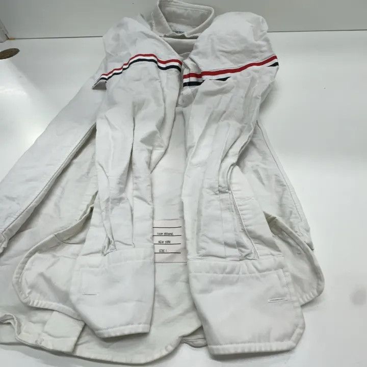 Thom Browne Thom Browne Classic Long Sleeve Button-Up Shirt 0079 Size US S / EU 44-46 / 1 - 13 Thumbnail