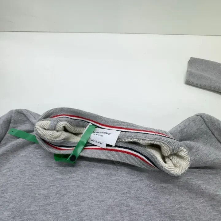 Thom Browne Thom Browne Gray Classic Striped Sweatshirt 0079 Size US M / EU 48-50 / 2 - 7 Thumbnail