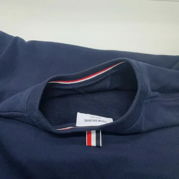 Thom Browne Thom Browne Classic Navy Crewneck Sweatshirt 0079 Size US L / EU 52-54 / 3 - 10 Thumbnail