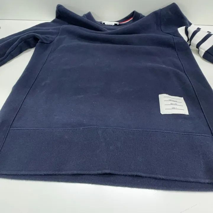 Thom Browne Thom Browne Classic Crewneck Sweatshirt for Men 0079 Size US M / EU 48-50 / 2 - 11 Thumbnail