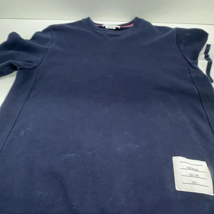 Thom Browne Thom Browne Classic Crewneck Sweatshirt for Men 0079 Size US M / EU 48-50 / 2 - 10 Thumbnail