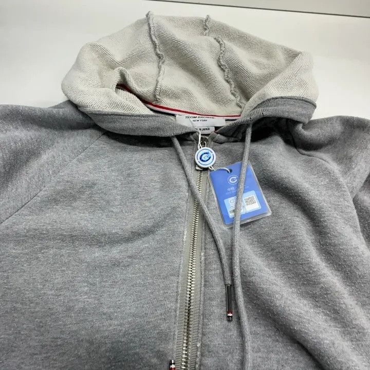 Thom Browne Thom Browne Classic Zip Hoodie for Men 0079 Size US M / EU 48-50 / 2 - 9 Thumbnail
