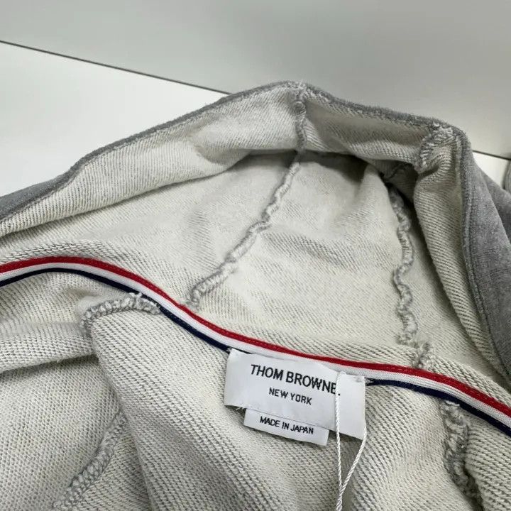 Thom Browne Thom Browne Classic Zip Hoodie for Men 0079 Size US M / EU 48-50 / 2 - 5 Thumbnail