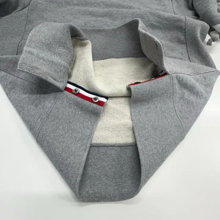 Thom Browne Thom Browne Classic Grey Stripe Crewneck Sweatshirt 0079 Size US M / EU 48-50 / 2 - 9 Thumbnail