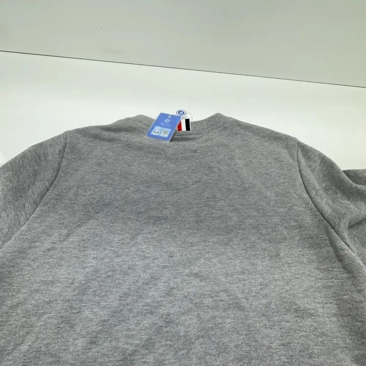 Thom Browne Thom Browne Classic Grey Striped Sweatshirt for Men 0079 Size US S / EU 44-46 / 1 - 12 Thumbnail