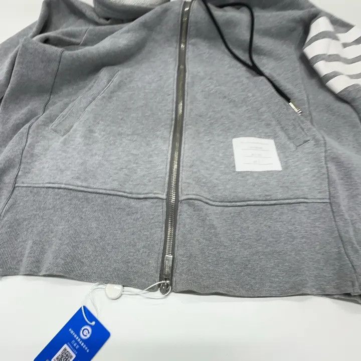Thom Browne Thom Browne Classic Zip-Up Hoodie in Gray 0079 Size US M / EU 48-50 / 2 - 8 Thumbnail