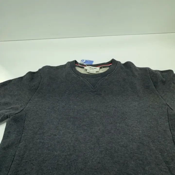 Thom Browne Thom Browne Classic Four Stripes Pullover Sweatshirt 0079 Size US M / EU 48-50 / 2 - 8 Thumbnail