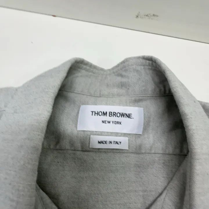 Thom Browne Thom Browne Classic Grey Long Sleeve Button-Up Shirt 0079 Size US M / EU 48-50 / 2 - 8 Thumbnail