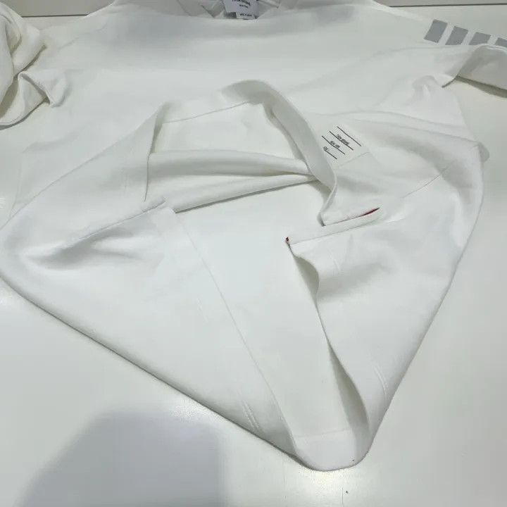 Thom Browne Thom Browne Classic Long Sleeve T-Shirt for Men 0079 Size US S / EU 44-46 / 1 - 10 Thumbnail