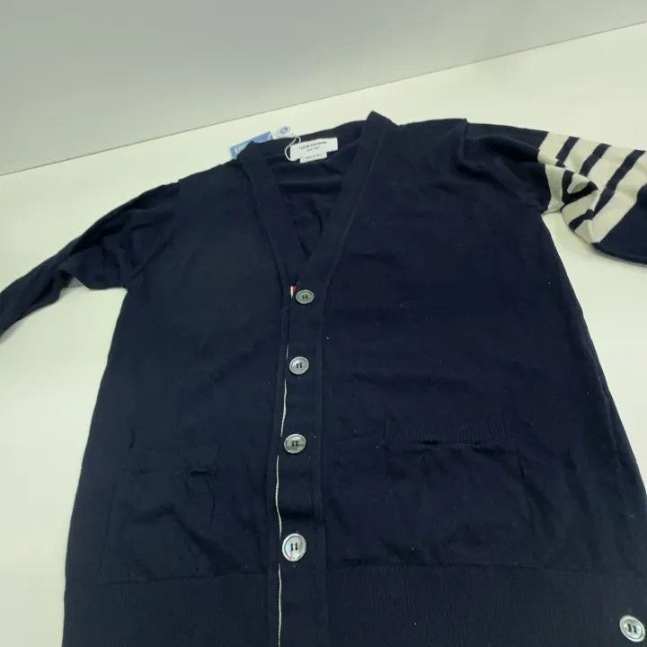 Thom Browne Thom Browne Classic V-Neck Cardigan in Blue 0079 Size US S / EU 44-46 / 1 - 7 Thumbnail