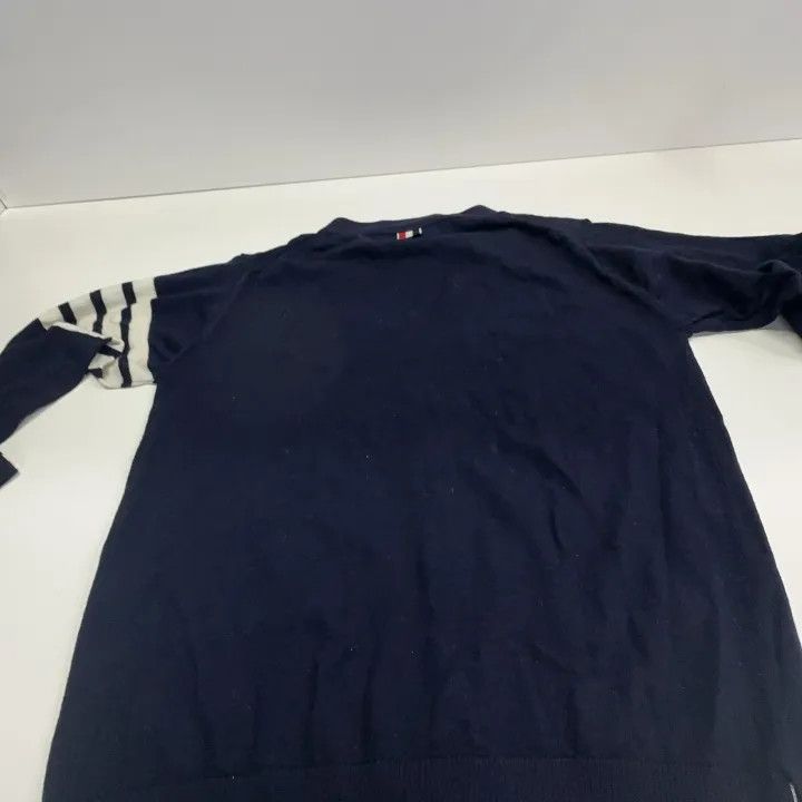 Thom Browne Thom Browne Classic V-Neck Cardigan in Blue 0079 Size US S / EU 44-46 / 1 - 11 Thumbnail
