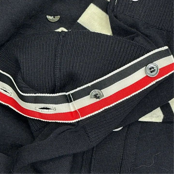 Thom Browne Thom Browne Classic V-Neck Cardigan Sweater 0079 Size US M / EU 48-50 / 2 - 4 Thumbnail
