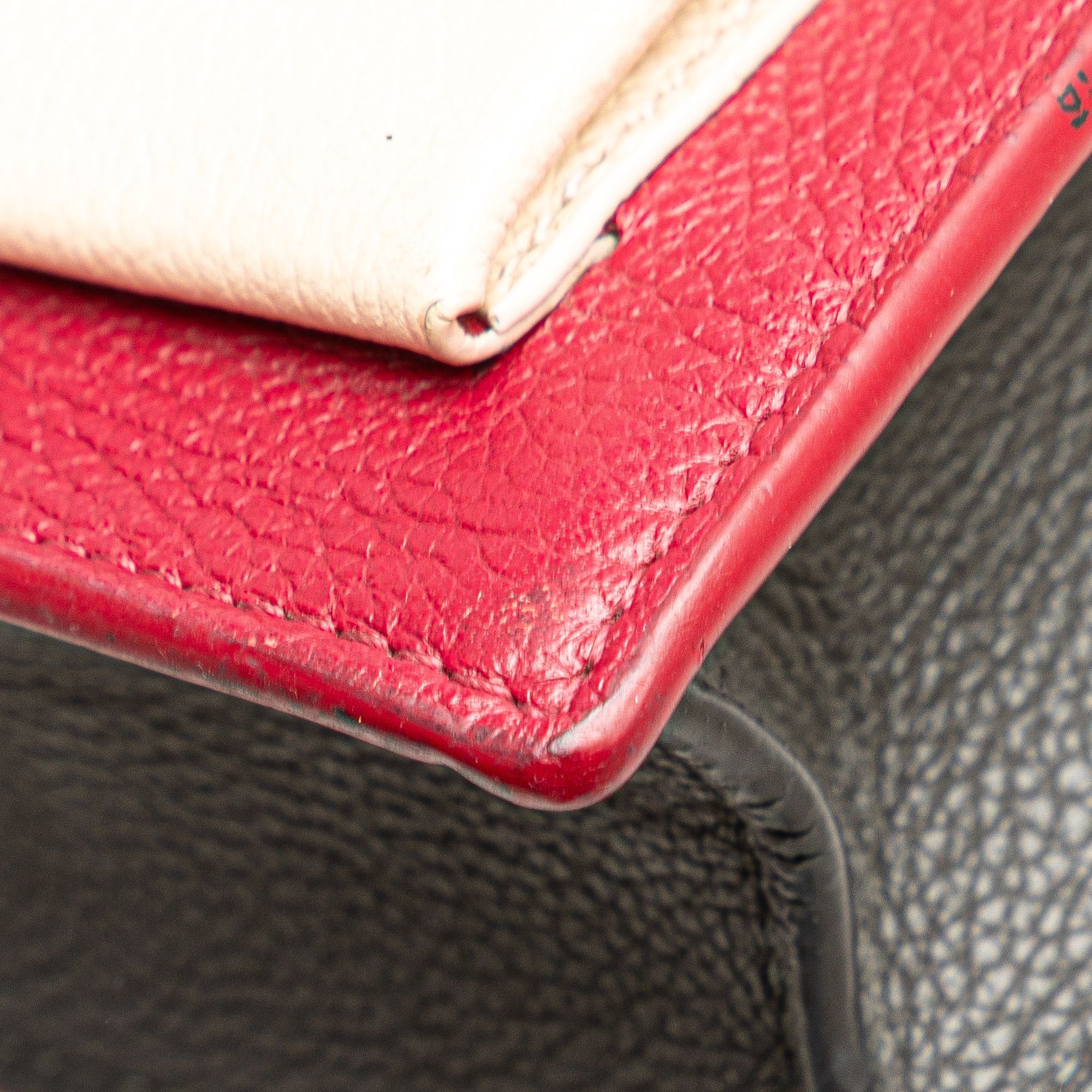 Louis Vuitton Louis Vuitton Bicolor Leather MyLockMe Chain Pochette Size ONE SIZE - 11 Thumbnail