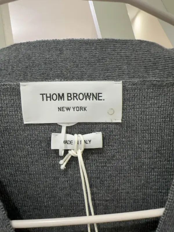Thom Browne Thom Browne Gray Classic Long Sleeve Sweater 0079 Size US M / EU 48-50 / 2 - 7 Thumbnail