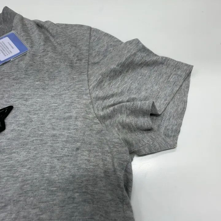 Miu Miu Miu Miu Casual Comfortable Round Neck T-Shirt 0079 Size XS / US 0-2 / IT 36-38 - 12 Thumbnail