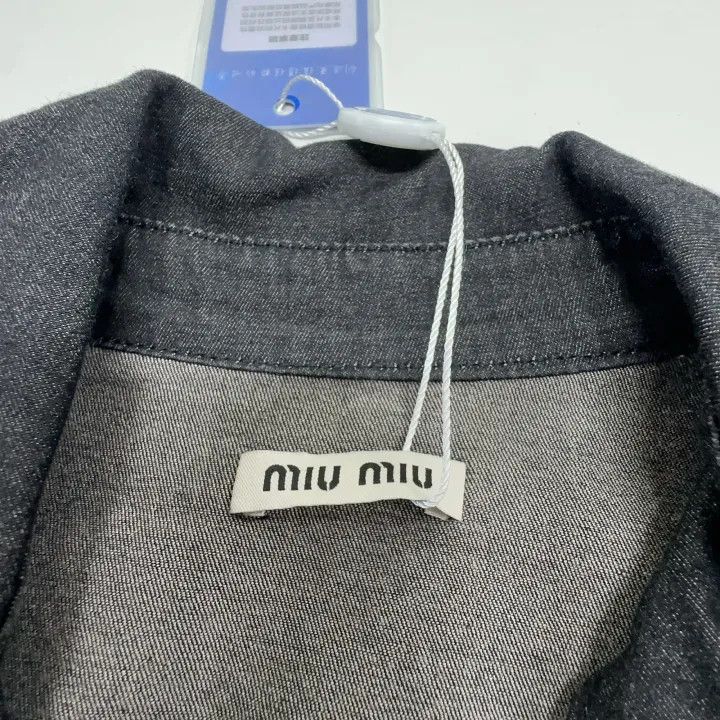 Miu Miu Miu Miu Casual Fashion Solid Color Shirt 0079 Size M / US 6-8 / IT 42-44 - 6 Thumbnail