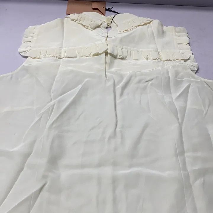 Miu Miu Miu Miu White Ruffled Sleeveless Top 0079 Size M / US 6-8 / IT 42-44 - 5 Thumbnail