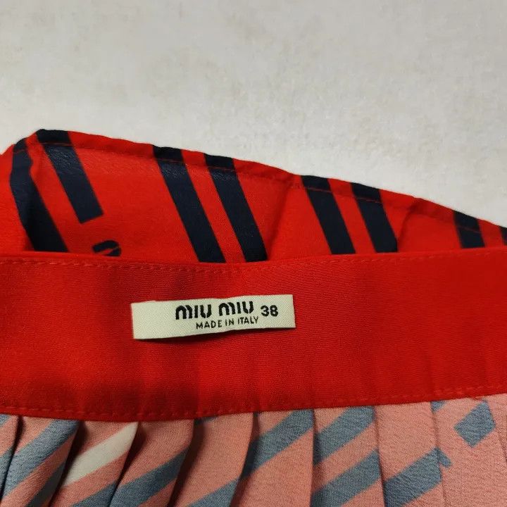 Miu Miu Miu Miu Red Logo Print Pleated Maxi Skirt 0079 Size 38" / US 16 / IT 52 - 2 Thumbnail