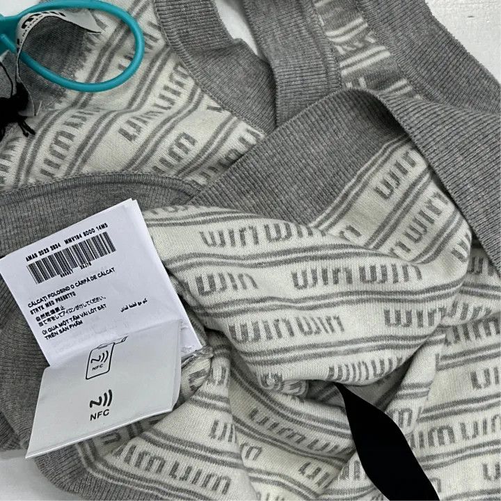 Miu Miu Miu Miu Sleeveless Logo Print Crop Top 0079 Size M / US 6-8 / IT 42-44 - 3 Thumbnail