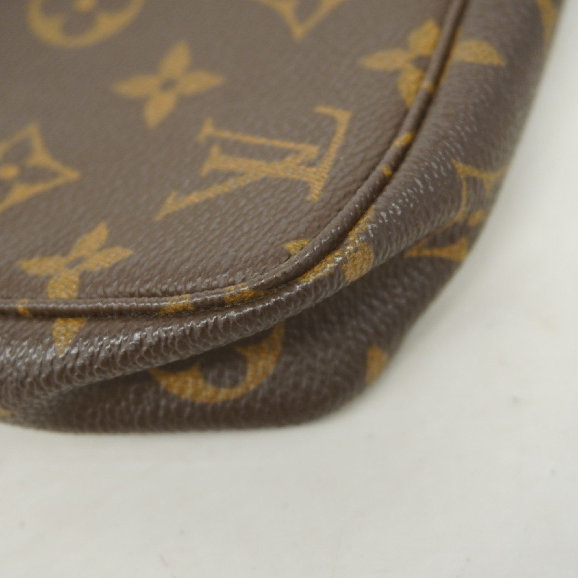 Louis Vuitton Louis Vuitton Pochette Accessoire clutch Size ONE SIZE - 6 Thumbnail