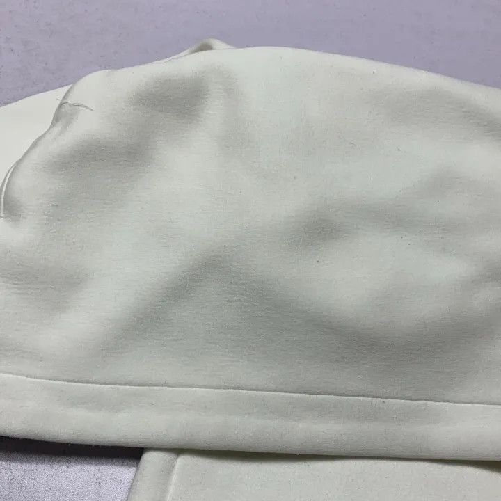 Miu Miu Miu Miu Logo Embroidery Hoodie for Women 0079 Size XS / US 0-2 / IT 36-38 - 8 Thumbnail