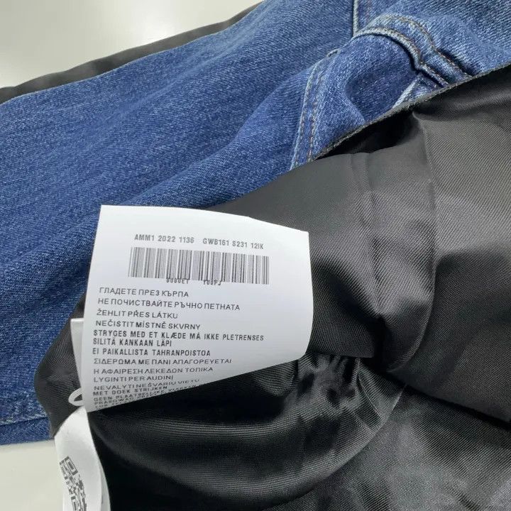 Miu Miu Miu Miu Denim Cropped Jacket with Patches 0079 Size M / US 6-8 / IT 42-44 - 5 Thumbnail