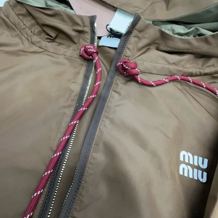 Miu Miu Miu Miu Hooded Jacket with Elastic Cuffs 0079 Size M / US 6-8 / IT 42-44 - 5 Thumbnail