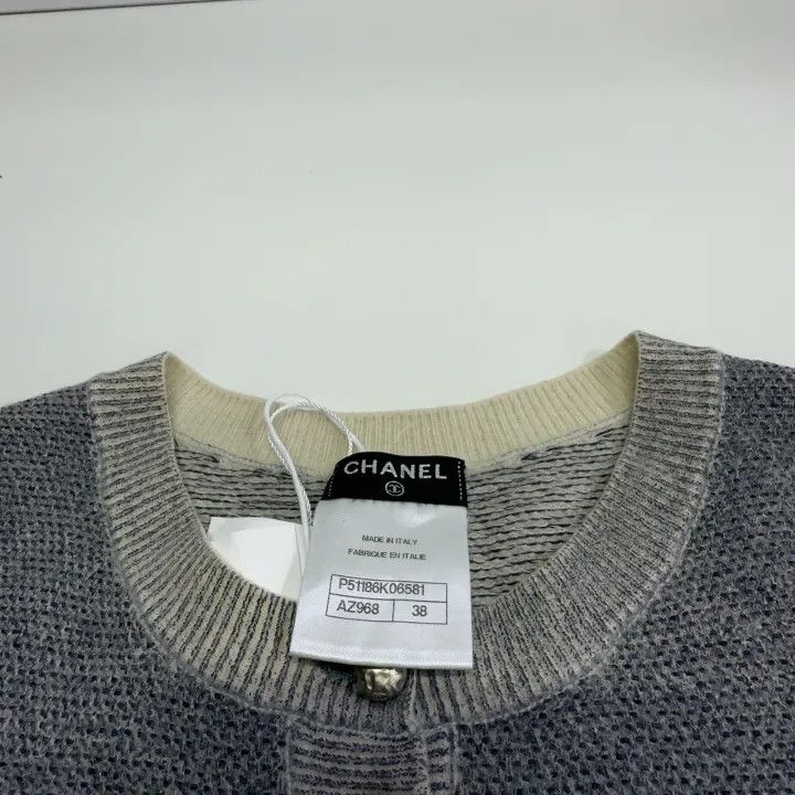 Chanel Chanel Sleeveless Knit Top with Buttons 0079 Size M / US 6-8 / IT 42-44 - 6 Thumbnail