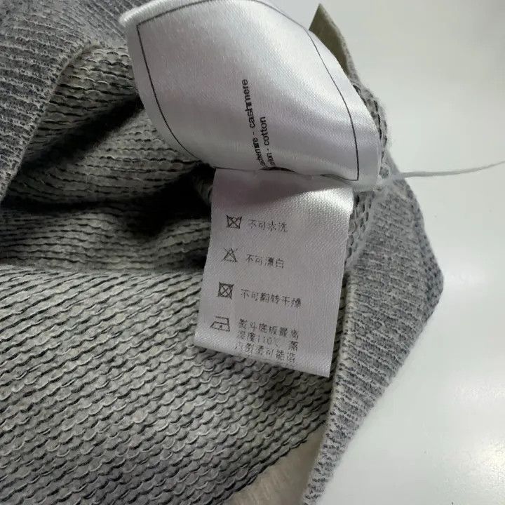 Chanel Chanel Sleeveless Knit Top with Buttons 0079 Size M / US 6-8 / IT 42-44 - 5 Thumbnail
