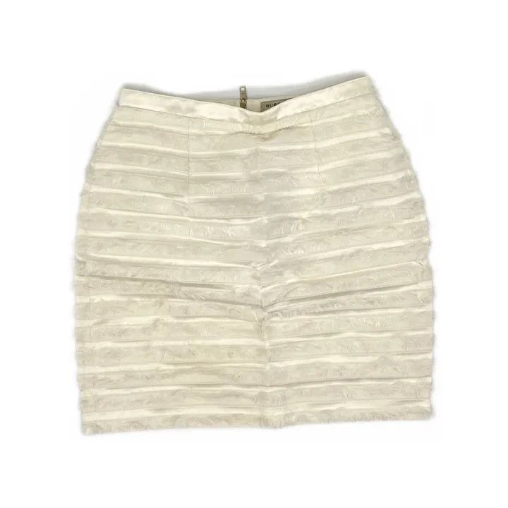 Burberry Burberry White Slim Fit Mini Skirt 0079 Size 30" / US 8 / IT 44 - 2 Thumbnail