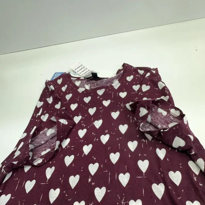 Burberry Burberry Heart Print Short Sleeve T-shirt 0079 Size L / US 10 / IT 46 - 8 Thumbnail