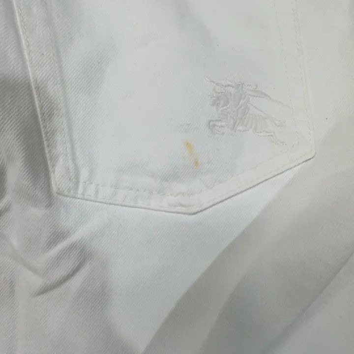 Burberry Burberry White Pocket Mini Skirt for Women 0079 Size 30" / US 8 / IT 44 - 5 Thumbnail