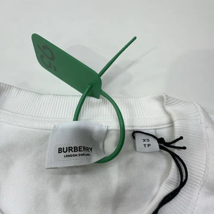 Burberry Burberry Women’s Short Sleeve Printed T-Shirt 0079 Size XS / US 0-2 / IT 36-38 - 5 Thumbnail