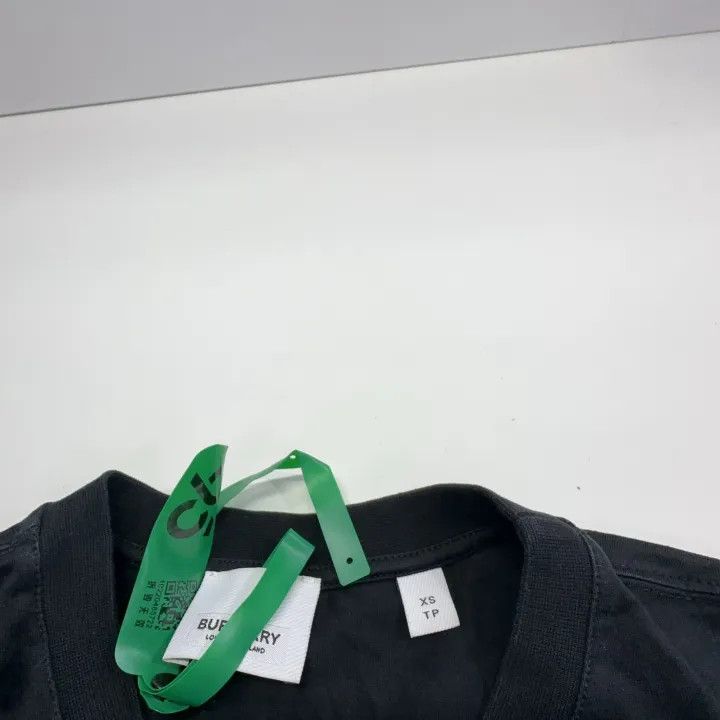 Burberry Burberry Black Graphic Cotton Oversized T-Shirt 0079 Size XS / US 0-2 / IT 36-38 - 4 Thumbnail