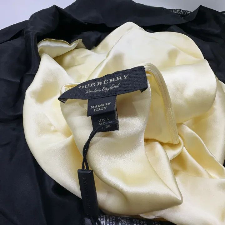 Burberry Burberry Slim Fit V-neck Colorblock Dress 0079 Size S / US 4 / IT 40 - 4 Thumbnail