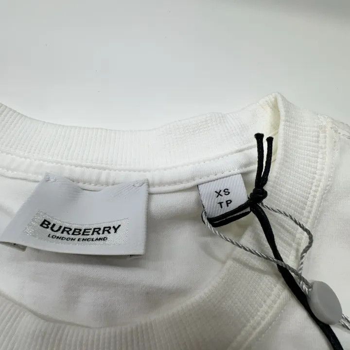 Burberry Burberry Logo Print Round Neck Short Sleeve T-Shirt 0079 Size XS / US 0-2 / IT 36-38 - 3 Thumbnail