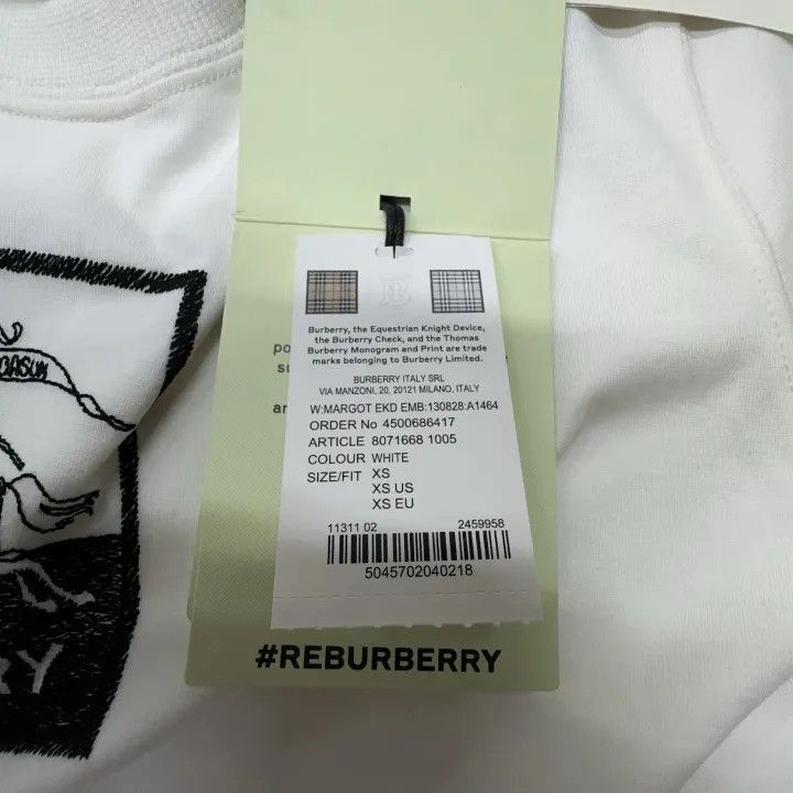 Burberry Burberry Logo Print Round Neck Short Sleeve T-Shirt 0079 Size XS / US 0-2 / IT 36-38 - 4 Thumbnail