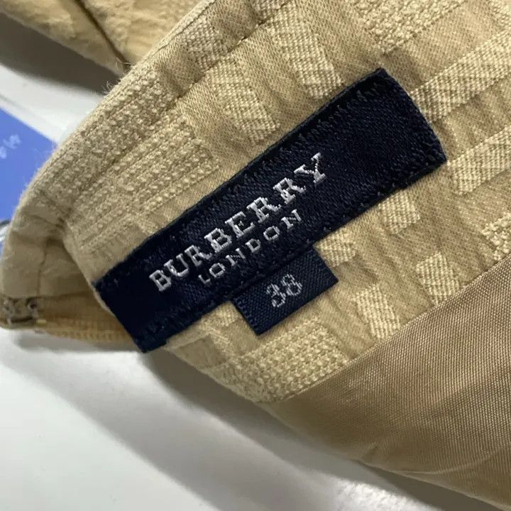 Burberry Burberry Casual Stylish Solid Color Skirt 0079 Size 36" / US 14 / IT 50 - 4 Thumbnail