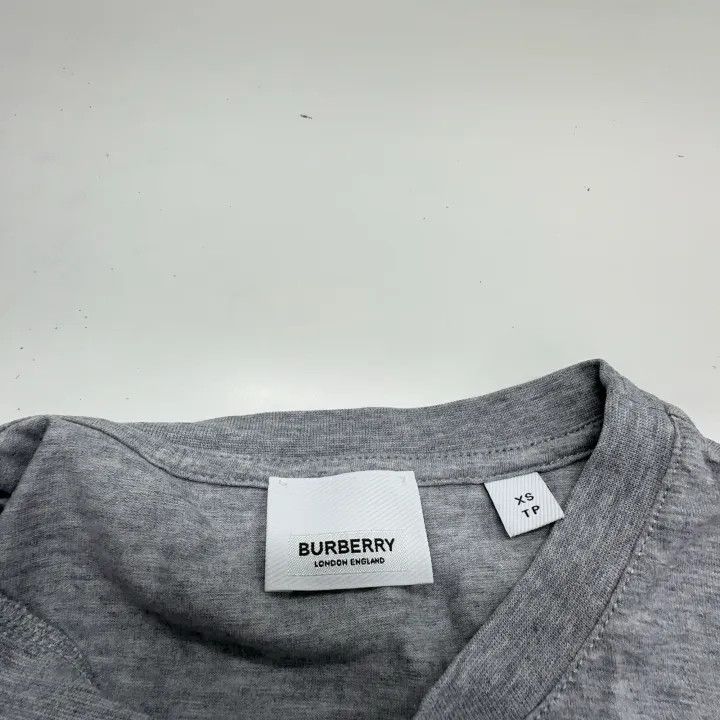 Burberry Burberry Gray Pocket Detail Cotton T-Shirt 0079 Size XS / US 0-2 / IT 36-38 - 5 Thumbnail