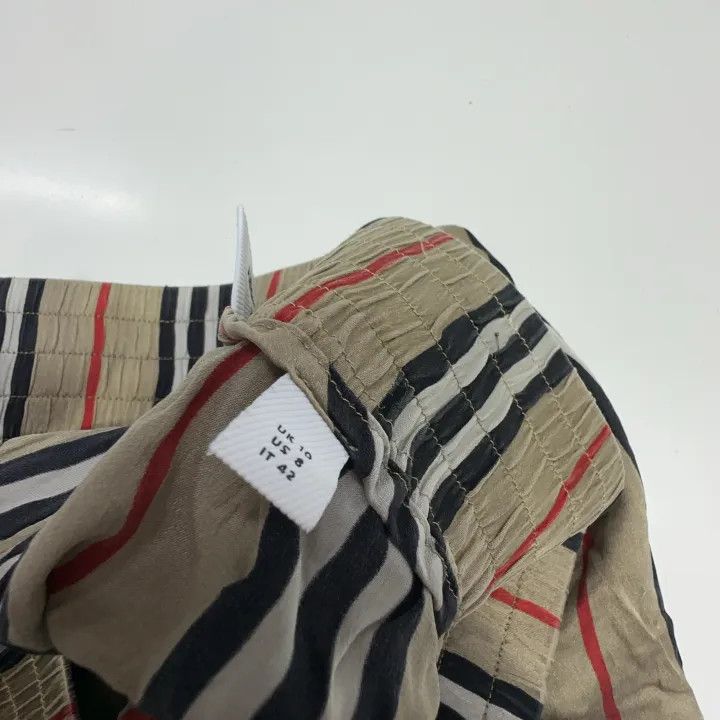 Burberry Burberry Iconic Striped Silk Loose Shorts 0079 Size 30" / US 8 / IT 44 - 4 Thumbnail