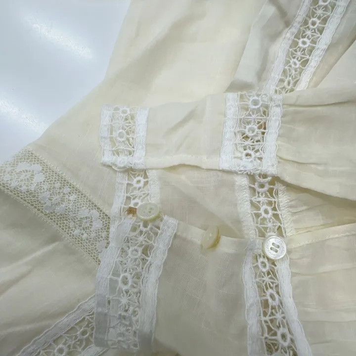 Burberry White Lace Long Sleeve Dress 0079