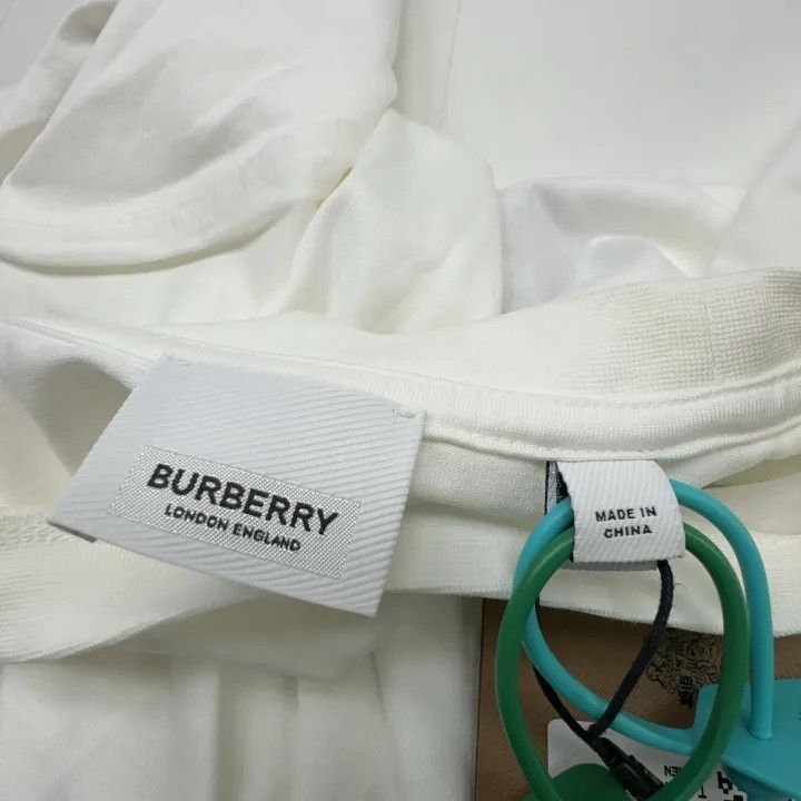 Burberry Burberry Embroidered Logo Oversized T-shirt 0079 Size XXL / US 16-18 / IT 52-54 - 5 Thumbnail