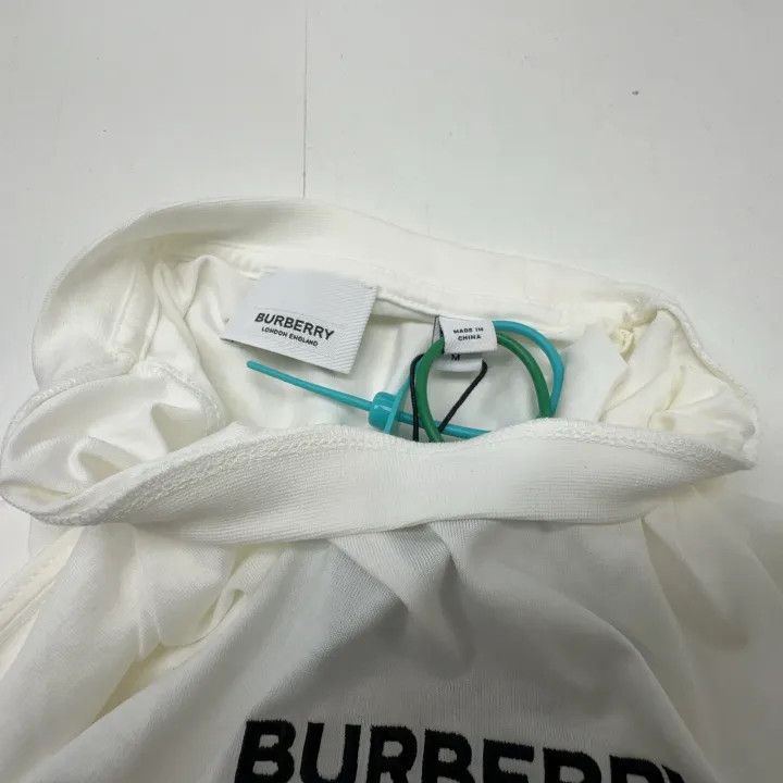 Burberry Burberry Embroidered Logo Oversized T-shirt 0079 Size XXL / US 16-18 / IT 52-54 - 9 Thumbnail