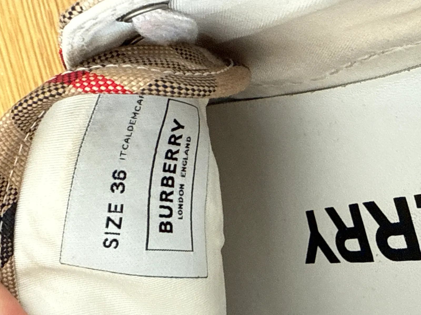 Burberry Burberry Sneakers Size US 6 / IT 36 - 2 Thumbnail