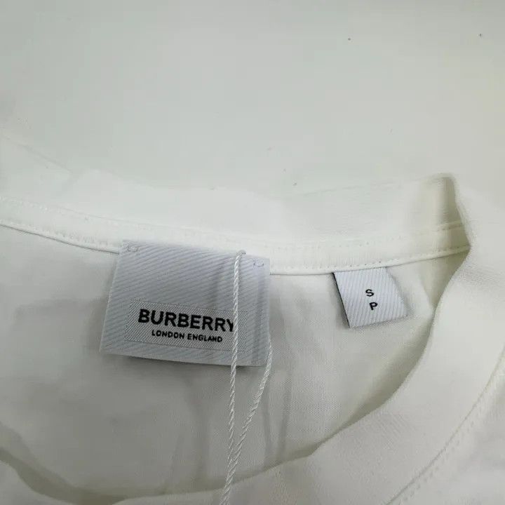 Burberry Burberry Comfortable Casual Soft Round Neck T-Shirt 0079 Size S / US 4 / IT 40 - 5 Thumbnail