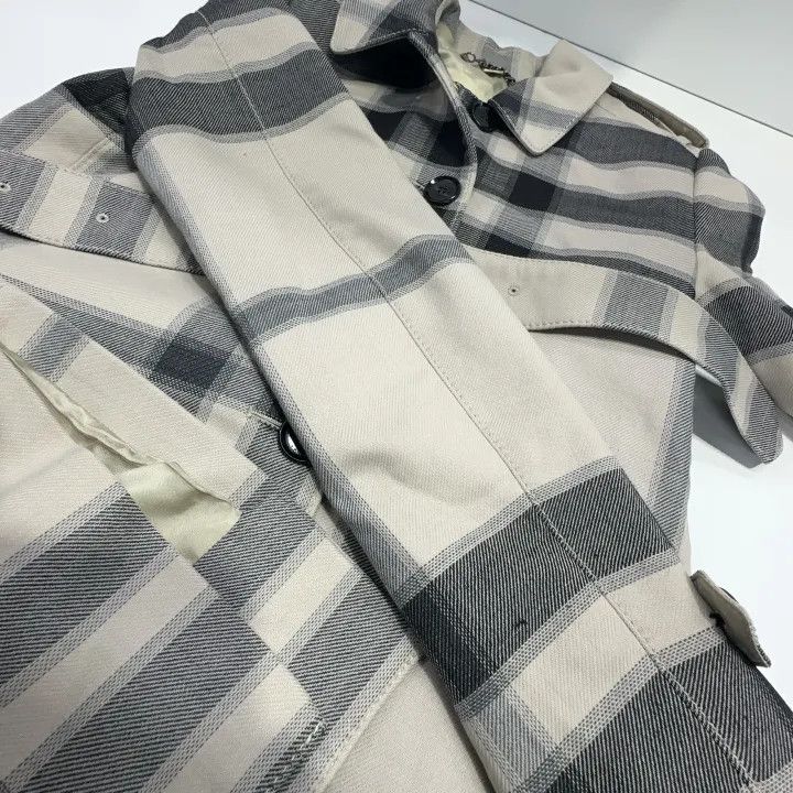 Burberry Burberry Stylish Plaid Belted Jacket 0079 Size S / US 4 / IT 40 - 6 Thumbnail