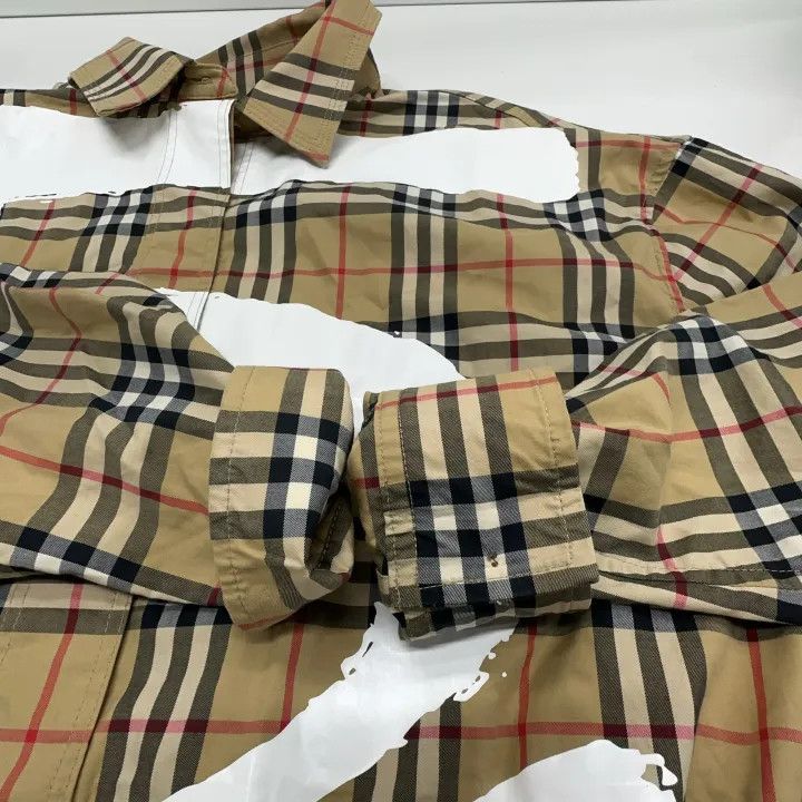 Burberry Burberry Love Printed Check Loose Shirt 0079 Size M / US 6-8 / IT 42-44 - 6 Thumbnail