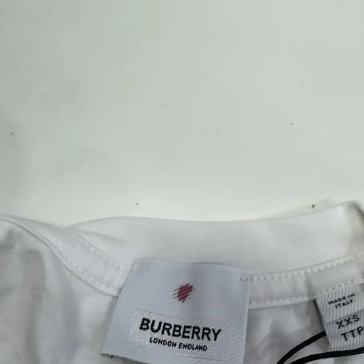 Burberry Burberry FW22 White Graphic Short Sleeve T-Shirt 0079 Size XXS / US 00 / IT 34 - 8 Thumbnail
