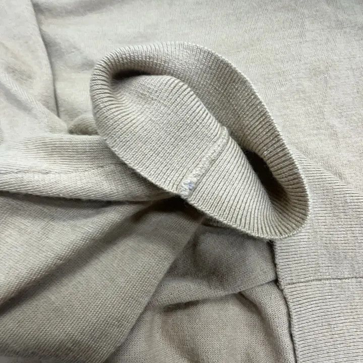 Burberry Burberry Beige V-Neck Wool Cardigan 0079 Size L / US 10 / IT 46 - 10 Thumbnail